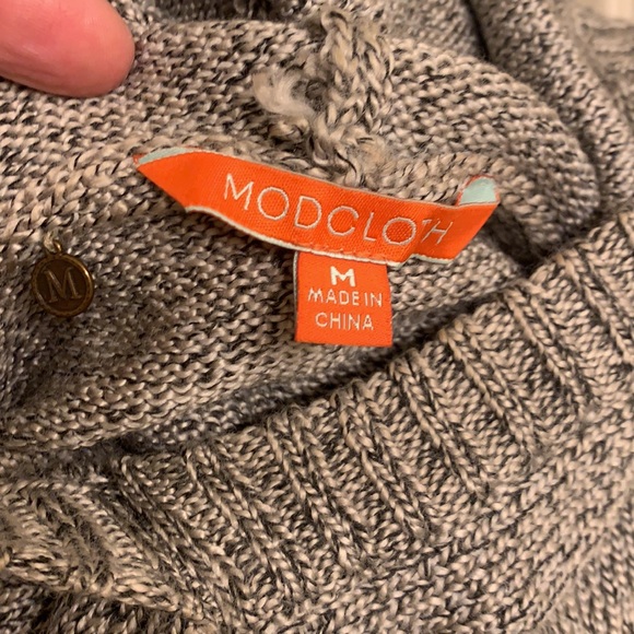 ModCloth Hooded Sweater - Picture 5 of 5